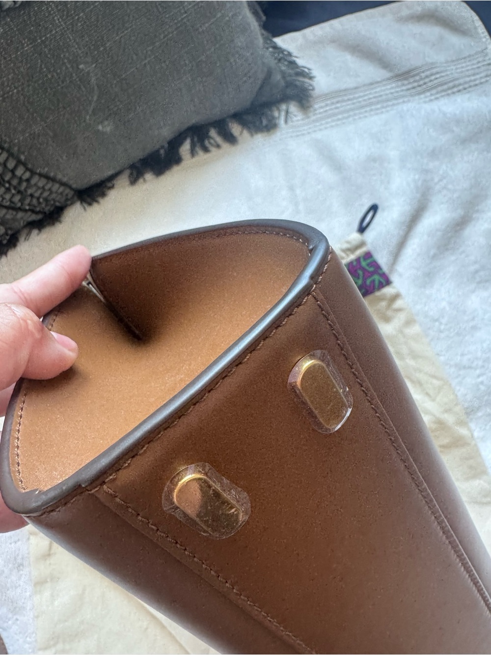 Tory Burch Small Lee Radzwill Bag in Smooth Leather - Picture 6 of 11